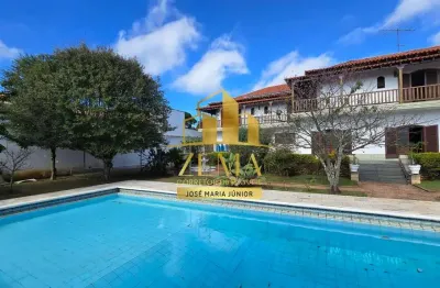 Sobrado alto padrão, 950m2 em 1500m2, 05 sts, piscina, adega, 06 vgs