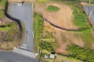 Terreno condomínio clube 250m2, diferenciado, parte alta, rua sem saída.