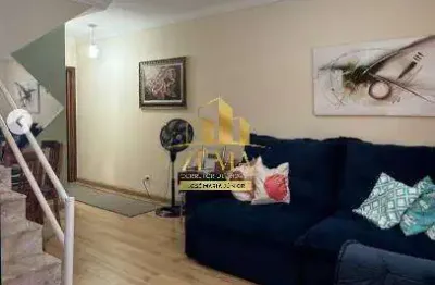 Sobrado em condomínio, 02 dorms, 77m2, 02 vagas, ar condicionado.