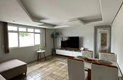 Apartamento à venda em campo grande, espaçoso e reformado. à vista!