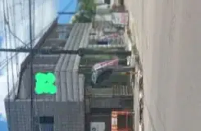 Casa residencial na avenida principal com grande potencial comercial. Excelente localização, a menos de 100 metros do Novo Atacarejo da Várzea.