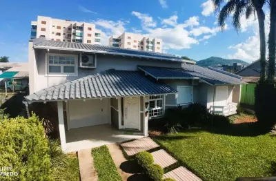 Casa com 3 quartos à venda na Rua Esteio, 414, Floresta, Dois Irmãos