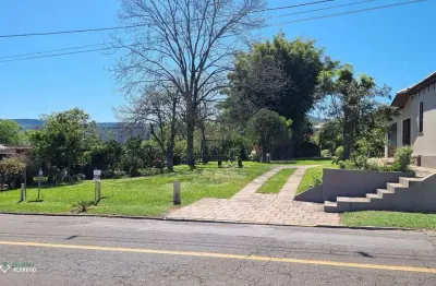 Terreno com 871 m² em via de entrada de Dois Irmãos (para investidores)