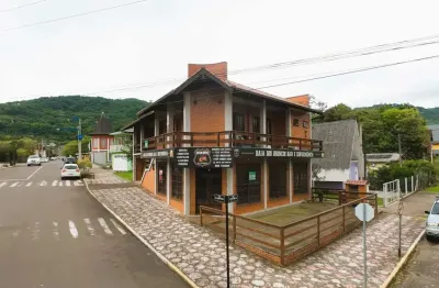 Sala Comercial de Esquina Para Alugar no Centro de Morro Reuter (125 m²)