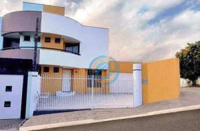 Sobrado com 3 dormitórios à venda, 160 m² por R$ 670.000 - Xaxim - Curitiba/PR