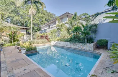 Casa com 6 quartos à venda na Rua Doutor Abílio Martins de Castro, 43, Jardim Marajoara, São Paulo