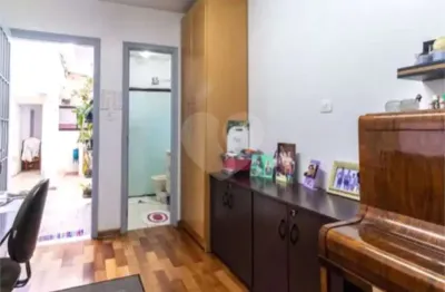 Casa com 3 quartos à venda na Rua Professor Guilherme Belfort Sabino, 392, Campo Grande, São Paulo