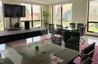 Sala comercial para alugar na Avenida Magalhães de Castro, Cidade Jardim, São Paulo