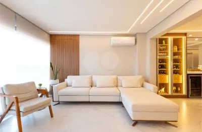 Apartamento com 3 quartos à venda na Rua do Estilo Barroco, Chácara Santo Antônio, São Paulo