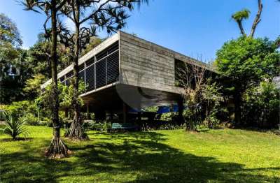 Casa em condomínio fechado com 4 quartos para alugar na Chácara Flora, São Paulo 