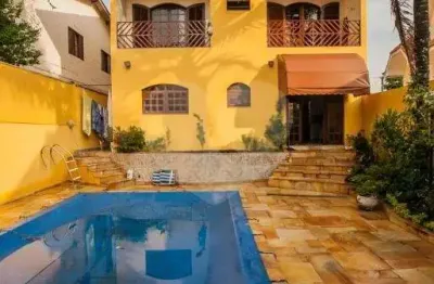 Casa com 3 quartos à venda na Rua Cambé, Alto da Boa Vista, São Paulo