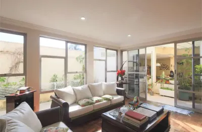 Casa com 5 quartos à venda na Rua Irineu Marinho, 371, Alto da Boa Vista, São Paulo