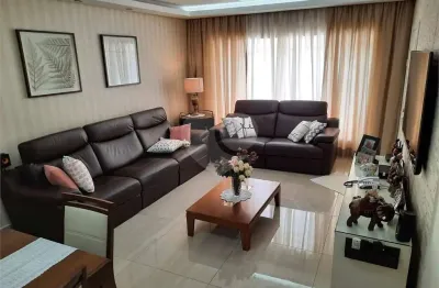 Sobrado à venda com 3 quartos, sendo 1 suíte, no Brooklin, São Paulo, SP