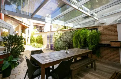 Casa em condomínio fechado com 4 quartos à venda na Rua Tibiriçá, Brooklin, São Paulo