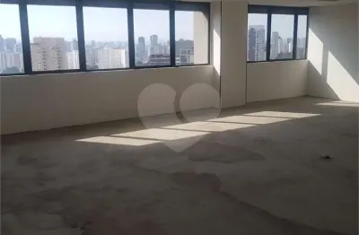 Sala comercial para alugar na Avenida Adolfo Pinheiro, Alto da Boa Vista, São Paulo