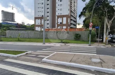 Terreno à venda na Rua Américo Brasiliense, Chácara Santo Antônio, São Paulo