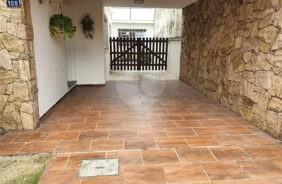 Casa com 3 quartos à venda na Rua Karl Czernick, Santo Amaro, São Paulo