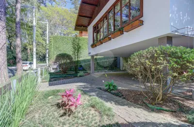 Casa Térrea à venda com 4 quartos, sendo 1 suíte, em Jardim Marajoara, São Paulo, SP