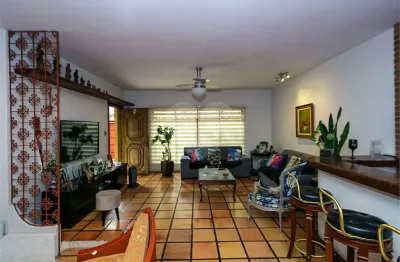 Casa com 3 quartos à venda na Rua Diogo de Quadros, Chácara Santo Antônio, São Paulo