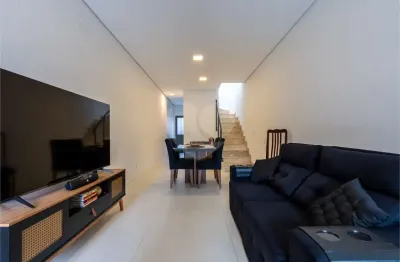 Casa com 3 quartos à venda na Rua Dona Aurora Alegretti, 106, Granja Julieta, São Paulo