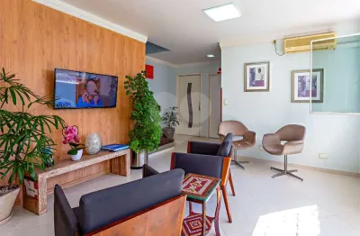 Casa com 10 quartos à venda na Avenida Vereador José Diniz, Campo Belo, São Paulo