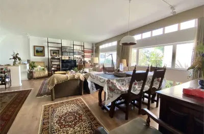 Casa de Vila à venda com 3 quartos, sendo 1 suíte, em Jardim Hípico, São Paulo, SP