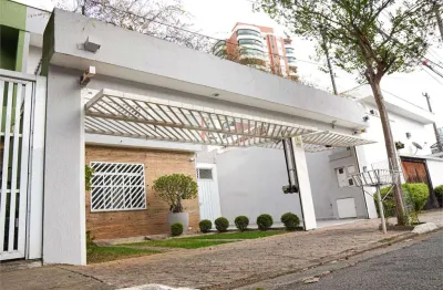 Casa com 3 quartos à venda na Rua Demóstenes, Campo Belo, São Paulo