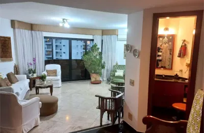 Apartamento com 3 quartos para alugar na Rua Inhambú, 737, Moema, São Paulo