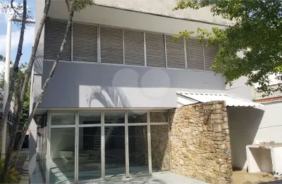 Prédio à venda na Avenida Professor Vicente Ráo, Alto da Boa Vista, São Paulo