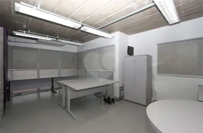 Sala comercial à venda na Rua Juquis, Moema, São Paulo