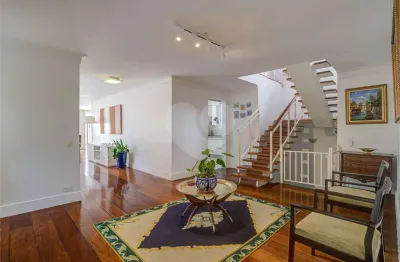 Casa de Vila à venda com 4 quartos, sendo 4 suítes, em Granja Julieta, São Paulo, SP