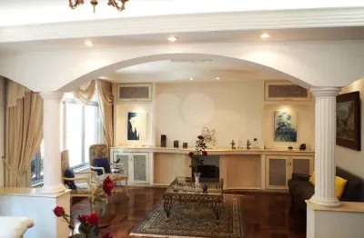 Casa com 5 quartos para alugar no Campo Belo, São Paulo 