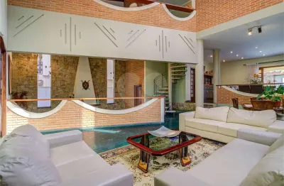 Sobrado à venda com 3 quartos, sendo 1 suíte, em Interlagos, São Paulo, SP