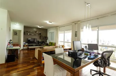 Apartamento com 3 quartos à venda na Rua São Benedito, Alto da Boa Vista, São Paulo