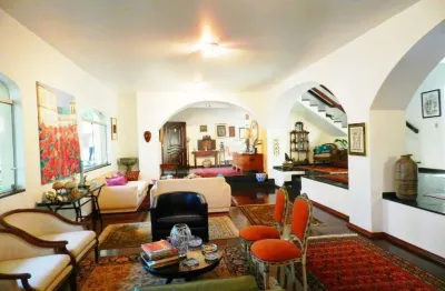 Casa de Vila à venda com 5 quartos, sendo 2 suítes, no condomínio Terreno Dos Fundos Dá Frente Com Av. Washington Luis, São Paulo - SP