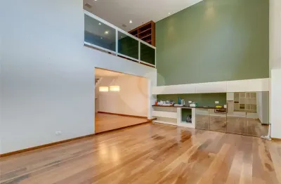 Casa à venda com 4 quartos, sendo 1 suíte, em Alto da Boa Vista, São Paulo, SP