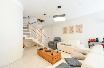Casa com 4 quartos à venda na Rua dos Lírios, Mirandópolis, São Paulo