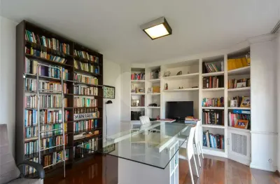 Apartamento à venda com 4 quartos, sendo 3 suítes, no condomínio Torre Branca, São Paulo - SP