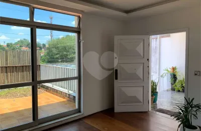 Casa à venda com 3 quartos, sendo 1 suíte, em Jardim Prudência, São Paulo, SP