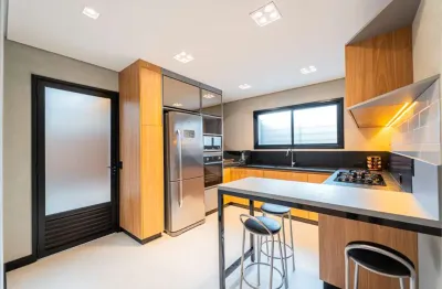 Casa com 4 quartos à venda na Avenida Iraí, Moema, São Paulo