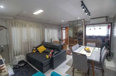 Casa com 3 quartos para alugar na Caiará, Chácara Santo Antônio, São Paulo