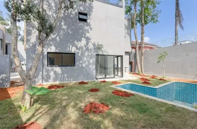 Casa em condomínio fechado com 4 quartos à venda na Rua Robélia, 654, Jardim Prudência, São Paulo