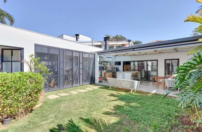 Casa com 3 quartos à venda na Rua Alberto Hodge, 192, Alto da Boa Vista, São Paulo