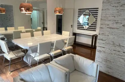 Apartamento com 3 quartos para alugar no Morumbi, São Paulo 