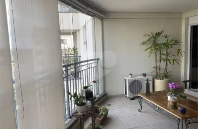 Apartamento com 3 quartos à venda na Rua Barão do Triunfo, 1052, Campo Belo, São Paulo