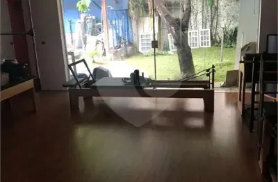 Sobrado à venda ou para alugar com 4 quartos, sendo 4 suítes, em Vila Mariana, São Paulo, SP