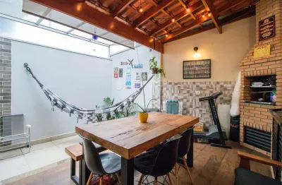 Casa com 3 quartos à venda na Rua Ailson Simões, Cupecê, São Paulo