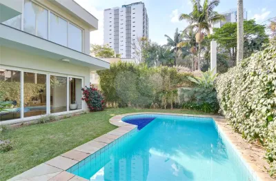 Casa em condomínio fechado com 4 quartos para alugar na Rua Doutor Artur Orlando Silva, Alto da Boa Vista, São Paulo