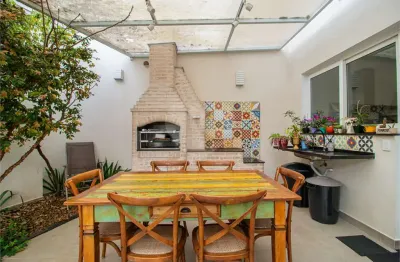 Casa com 3 quartos à venda na Rua Alberto Hodge, 900, Alto da Boa Vista, São Paulo