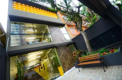 Prédio para alugar na Rua Volta Redonda, Campo Belo, São Paulo